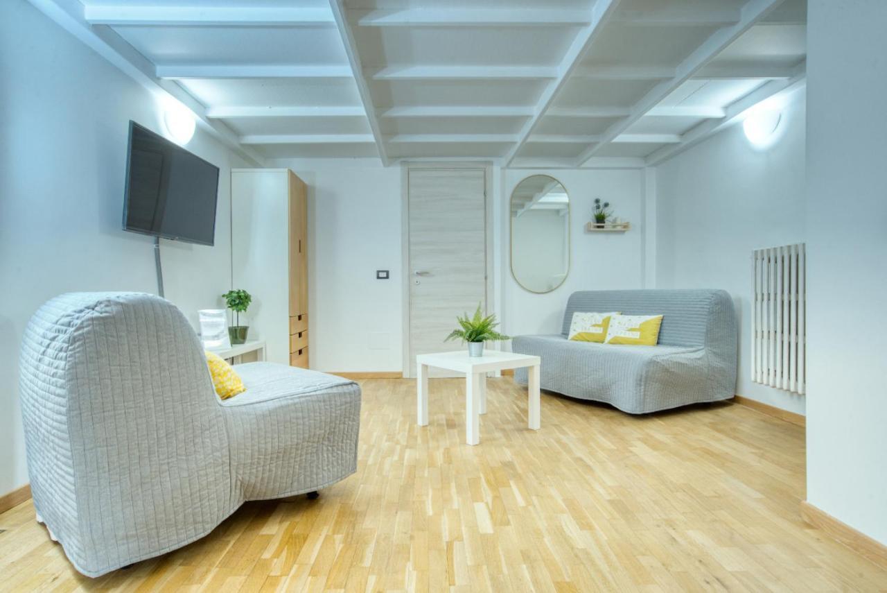 Apartment Emo 19 Милано Екстериор снимка