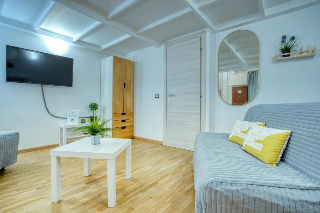 Apartment Emo 19 Милано Екстериор снимка
