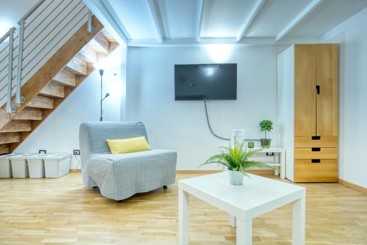 Apartment Emo 19 Милано Екстериор снимка