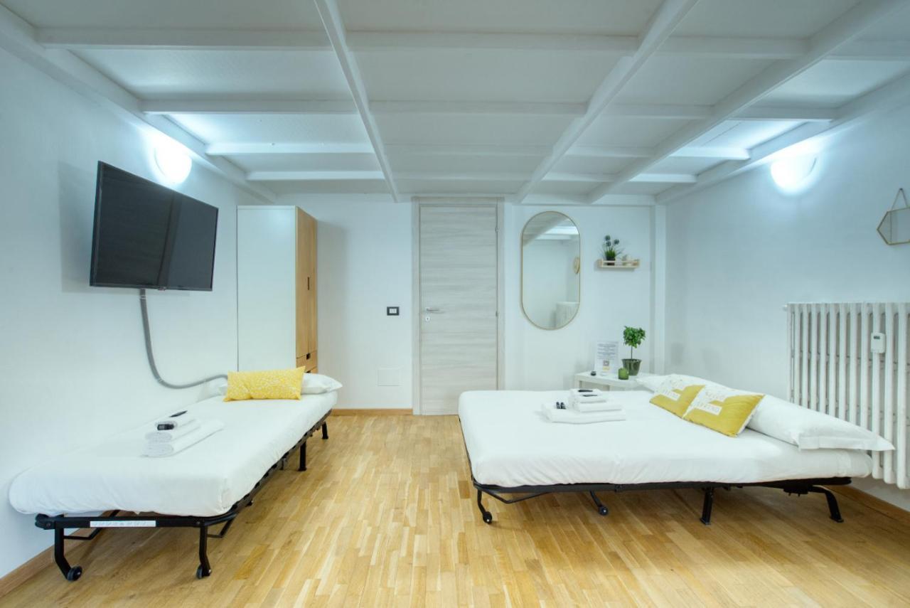 Apartment Emo 19 Милано Екстериор снимка