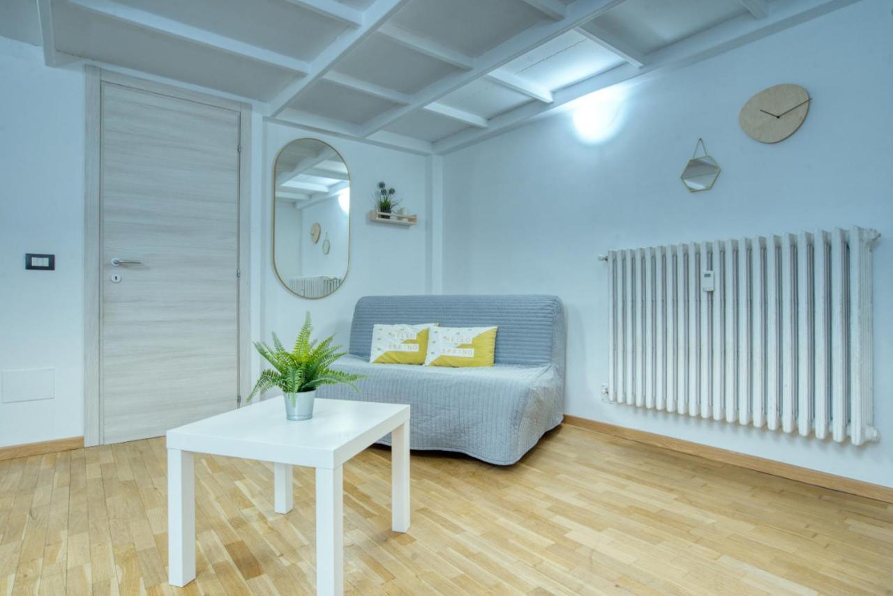 Apartment Emo 19 Милано Екстериор снимка
