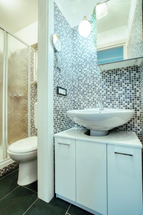 Apartment Emo 19 Милано Екстериор снимка