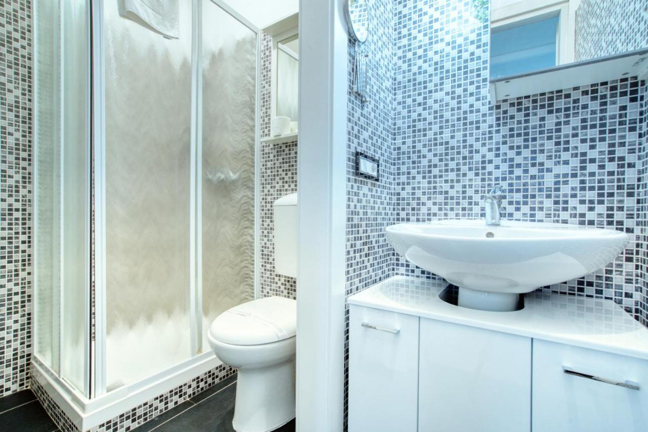 Apartment Emo 19 Милано Екстериор снимка